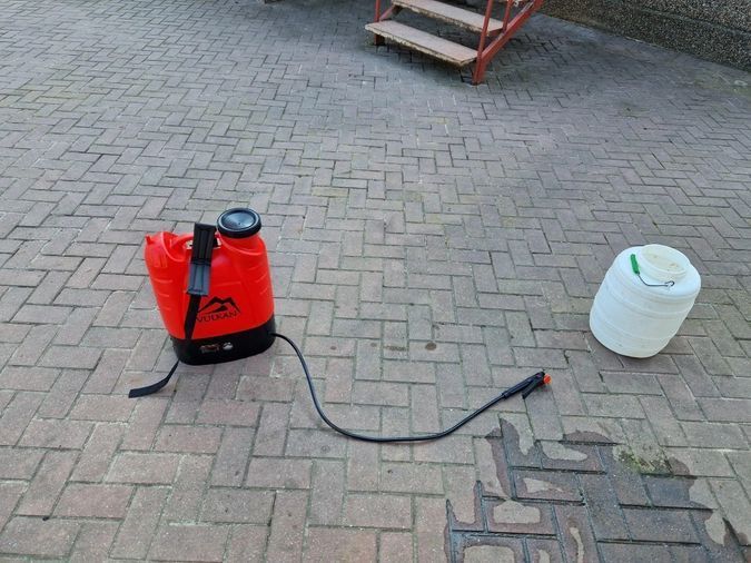 Садовий обприскувач акумуляторний Vulkan HY-16L : 12 V, 8 Ah, бак 16 л, ранцевий, вага 3 кг HY-16L фото