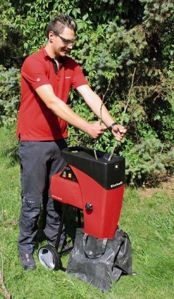 Садовий подрібнювач (шредер) Einhell GC-RS 2540 : 2500 Вт, 40 об/хв, 11кг 3430620 фото