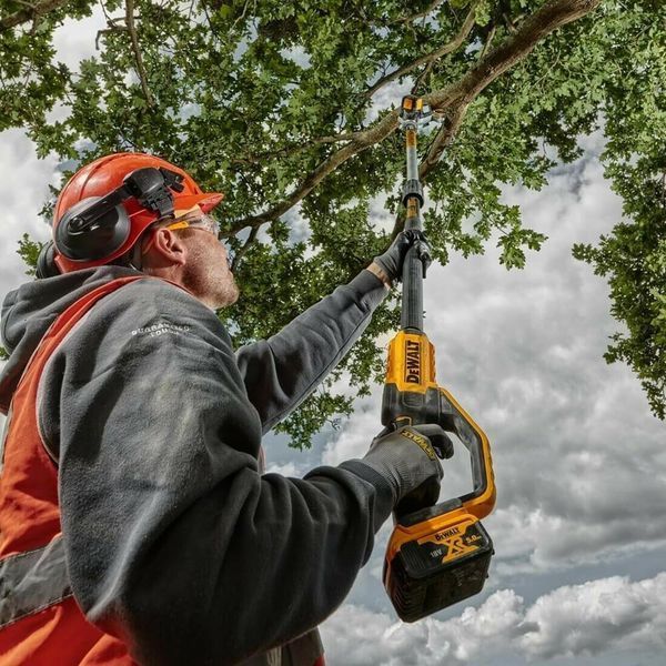 Висоторіз акумуляторний безщітковий DeWALT DCMPS567P1 DCMPS567P1 фото