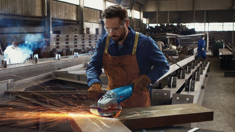 Професійна кутова шліфувальна машина (болгарка) Bosch GWS 2200 : 2200 Вт, 6500 об/мин, диск 230 мм 06018C1320 фото