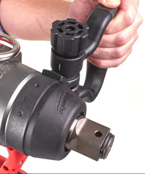Гайковерт високомоментний 1" (2400 Нм) M18 FUEL з фіксацією кільцем ONE-KEY Milwaukee: з АКБ 18V 2шт-8 Ah+ЗП, 2500уд/хв, 1670об/хв 4933459733 фото