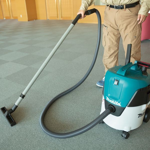 Потужний професійний вакуумний промисловий пилосос для прибирання Makita VC2000L : 1000 Вт, 20л - 36 місяців гарантія VC2000L фото