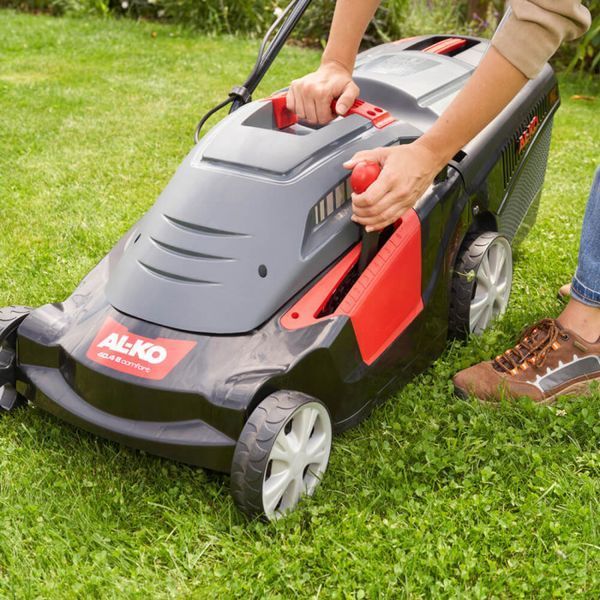 Електрична газонокосарка Al-Ko Comfort 40.4 E &mdash; 1400 Вт, 3-в-1 , 40 см, мульчування 114056 фото