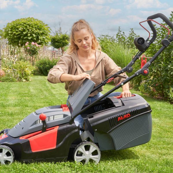 Електрична газонокосарка Al-Ko Comfort 40.4 E &mdash; 1400 Вт, 3-в-1 , 40 см, мульчування 114056 фото