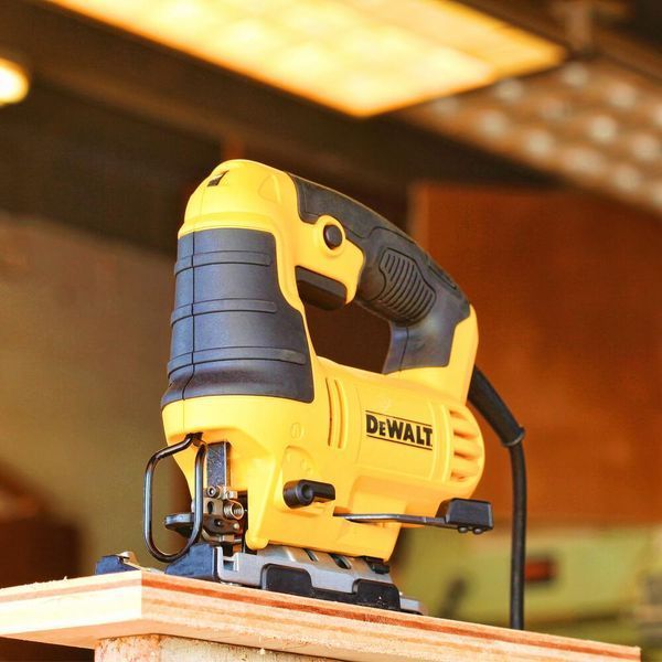 Пилка лобзикова мережева DeWALT DWE349 DWE349 фото