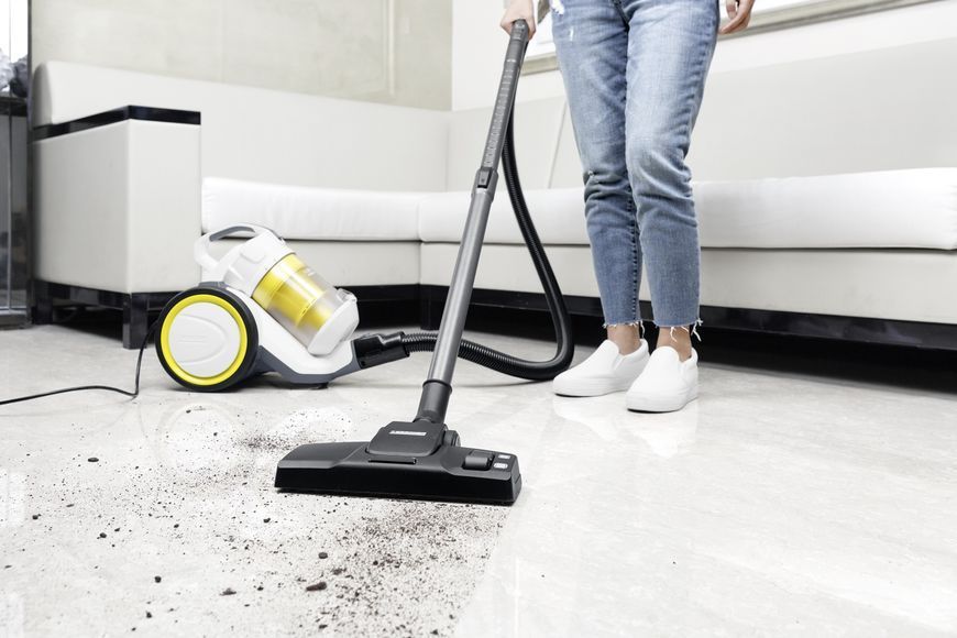 Професійний Karcher VC 3 Premium з насадкою для паркету : 700 Вт, контейнер 0.9 л, вага 4.4кг 1.198-135.0 фото