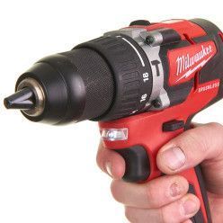 Професійний набір акумуляторного інструменту Milwaukee M18 CBLPP2A-402C : шурупокрут, гайкокрут 4933464536 фото