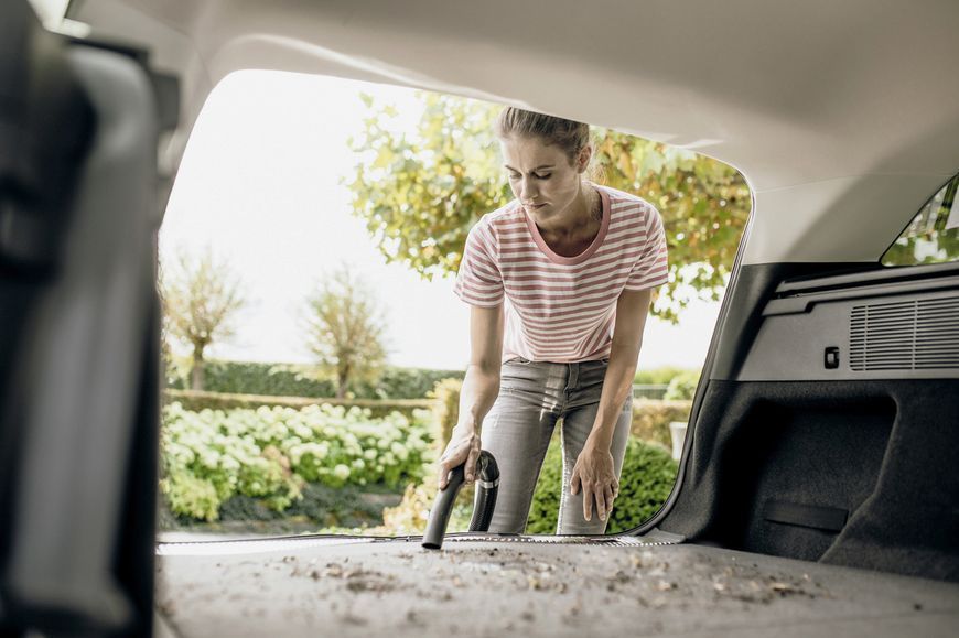 Професійний пилосос Karcher WD 4 V-20/5/22 : 1000 Вт, 20 л, для сухого та вологого прибирання 1.628-209.0 фото