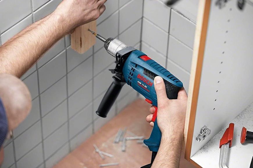 Професійна дриль електрична ударна (електродриль) Bosch GSB 13 RE БЗП : 600 Вт, 1.5-13мм сверло, 1.8 кг 0601217100 0601217100 фото