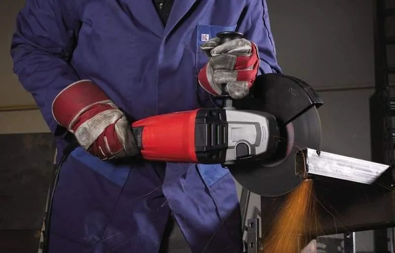 Професійна кутова шліфувальна машина Milwaukee AG 22-230 DMS (без блокування) AG 22-230 DMS фото