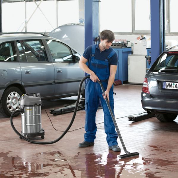 Професійний пилосос Karcher NT 30/1 Me Classic : 1500Вт, бак 30л, сухе/вологе (1.428-568.0) 1.428-568.0 фото