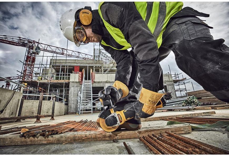 Болгарка акумуляторна безщіткова DeWALT DCG406NT: 18В, 1000В з кейсом, без АКБ та ЗП DCG406NT фото