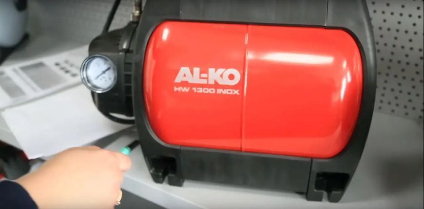 Потужна насосна станція HW 1300 Inox : 1300 Вт, висота подачі 50 м, продуктивність 5000 л/год 113249 фото