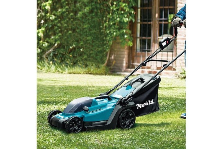 Професійна газонокосарка акумуляторна Makita DLM330SM : з АКБ 18V 4.0 Ah, ширина скош. 33 см, площа 450 м&sup2; DLM330SM фото