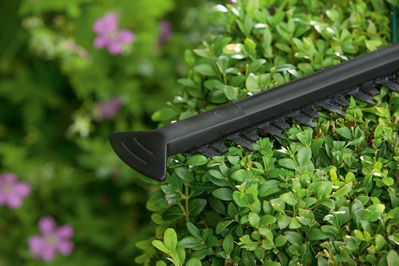 Електричний садовий кущоріз Bosch EasyHedgeCut 55 (0600847C02) : 420 Вт, шина 550 мм, 2,7 кг 0600847C02 фото