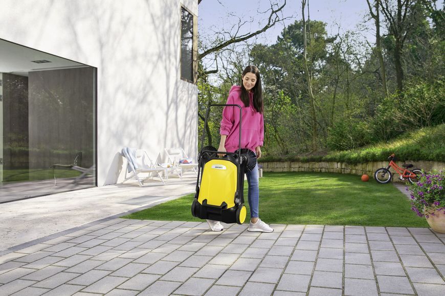 Потужна ручна підмітальна машина&nbsp;Karcher S 4 Twin 2in1 (1.766-365.0) 1.766-365.0 фото