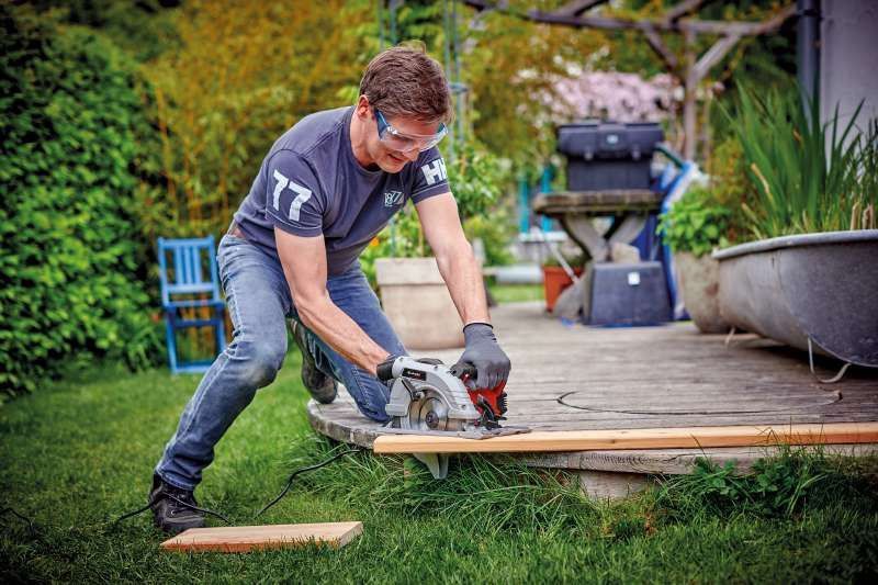 Потужна пила циркулярна Einhell TE-CS 190/1 : 1500 Вт, 6000 об/хв, глиб.різу при 90&deg;/45&deg; 66 мм / 48 мм 4331005 фото