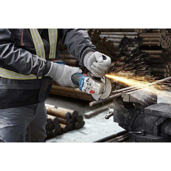 Професійна кутова шліфмашина акумуляторна Bosch GWS 18V-8 : з АКБ 18V 4Ah (06019N9021) 06019N9021 фото