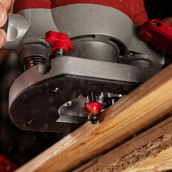 Фрезер електричний WORCRAFT ER12-6/8 (13038), хід - 55 мм, 1200 Вт, обертання 11 000 - 30 000 об/хв 13038 фото
