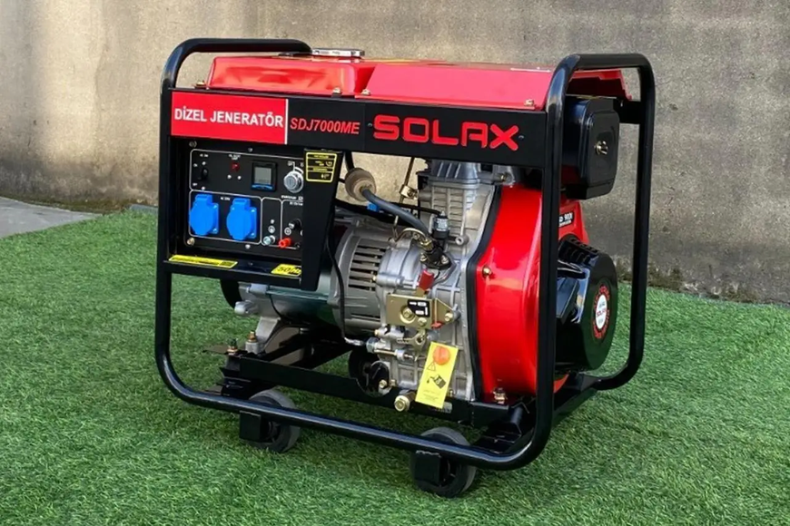 Дизельный генератор с электростартером на 5 кВт SOLAX SDJ7000ME (230 В) SDJ7000ME фото
