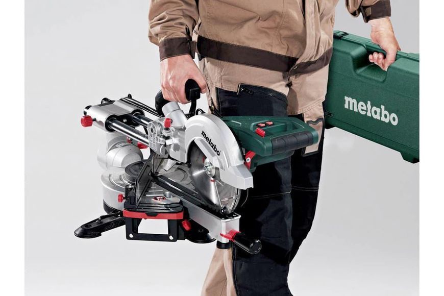 Ручна торцювальна пила з протяжкою по дереву Metabo KGS 216 M : 1500 Вт, глибина різу 65мм, круг 216 мм (619260000) 619260000 фото