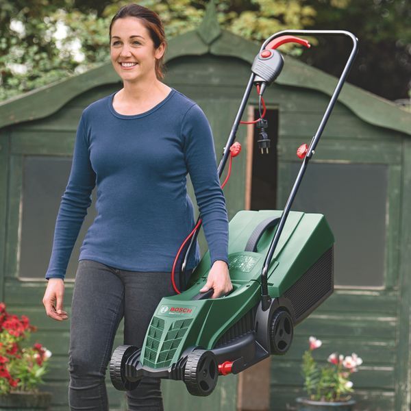 Потужна газонокосарка електрична Bosch EasyRotak 32-205 : 1.2 кВт, ширина захвата 32 см (06008A6300) 06008A6300 фото