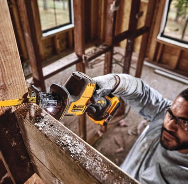 Професійна пила шабельна акумуляторна безщіткова DeWALT DCS369N : без АКБ (DCS369N) DCS369N фото