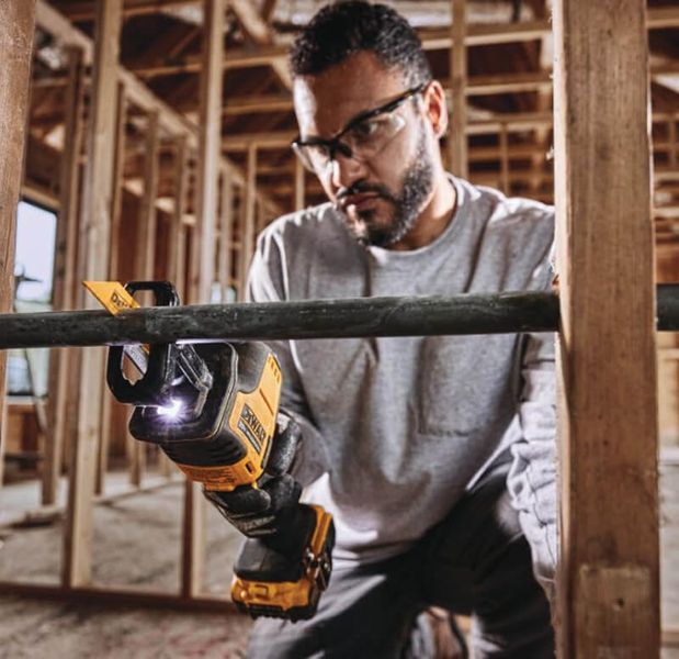 Професійна пила шабельна акумуляторна безщіткова DeWALT DCS369N : без АКБ (DCS369N) DCS369N фото