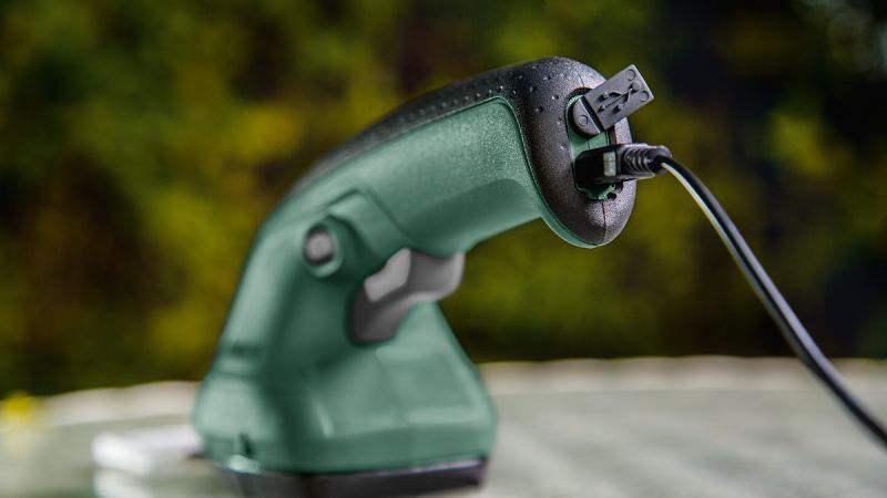 Акумуляторні ножиці Bosch Easy Shear: АКБ 3.6V, 1.5 Аh +зарядне 0600833300 0600833300 фото