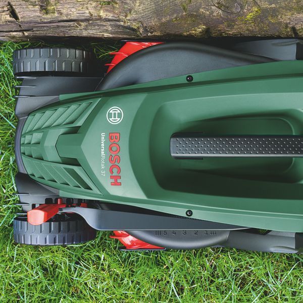 Потужна газонокосарка електрична Bosch UniversalRotak 37-555 : 1.4 кВт, ширина захвата 37 см (06008A6501) 06008A6501 фото