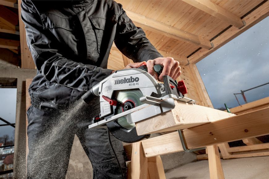 Потужна ручна дискова пила по дереву Metabo KS 66 FS : 1500 Вт, круг 190мм циркулярна пила 601066000 601066000 фото