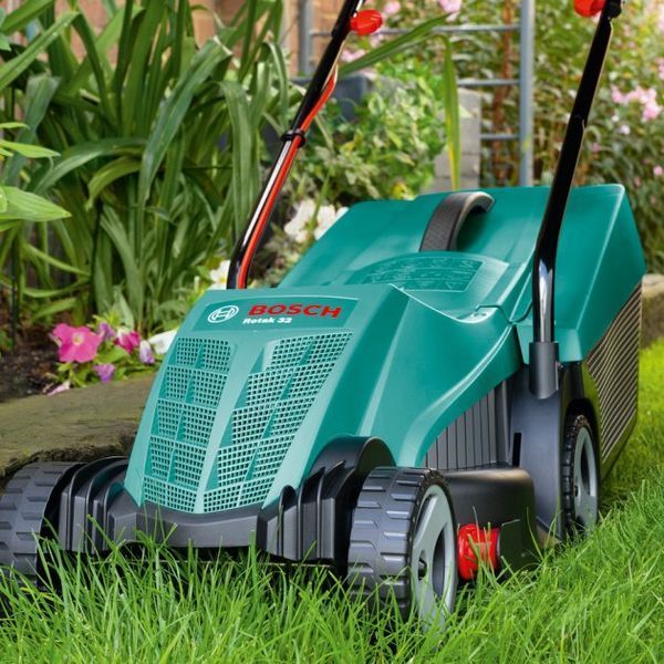 Потужна газонокосарка електрична Bosch Rotak 32 : 1200 Вт, ширина захвата 32 см, висота зрізу 20,40,60 мм 0600885B00 фото