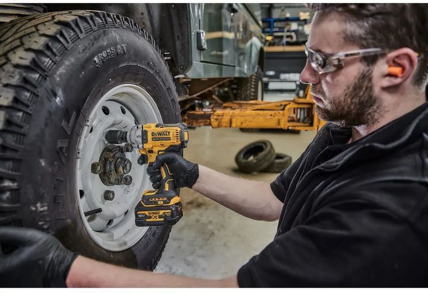 Професійний гайкокрут ударний акумуляторний безщітковий DeWALT DCF891NT : без АКБ, 1084 Hm, 2000 об/хв, 3250 уд/хв DCF891NT фото