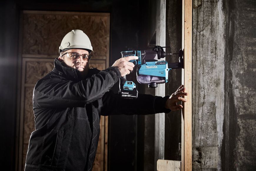 Професійний акумуляторний перфоратор Makita DHR243RTJ : з АКБ 18V 2шт-5.0Ah, 2 Дж, SDS+ DHR243RTJ фото