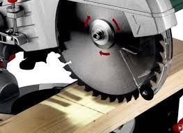 Потужна торцювальна пила Metabo KGS 305 M New : 2.0 кВт, диск 305 мм х 30 мм, 613305000 613305000 фото
