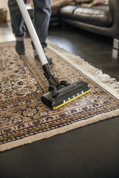 Потужний акумуляторний пилосос Karcher VC 6 Cordless ourFamily Battery Plus (1.198-677.0) 1.198-677.0 фото