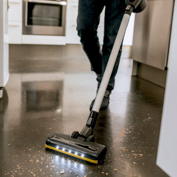 Потужний акумуляторний пилосос Karcher VC 6 Cordless ourFamily Battery Plus (1.198-677.0) 1.198-677.0 фото