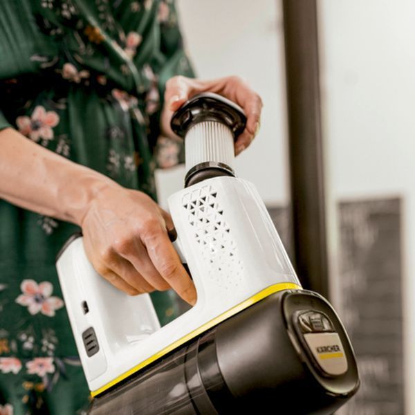 Потужний акумуляторний пилосос Karcher VC 6 Cordless ourFamily Battery Plus (1.198-677.0) 1.198-677.0 фото