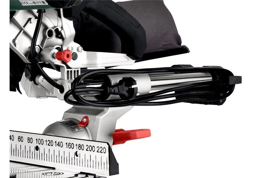 Професійна торцювальна пила з протяжкою Metabo KGS 216 M New: 1500 Вт, глибина різу 70мм, диск 216 x 30 мм, 5000об/хв,613216000 613216000 фото